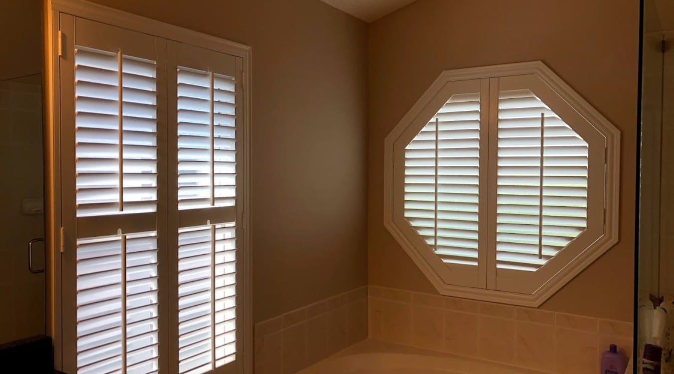 Octagon window in a Phoenix bathroom